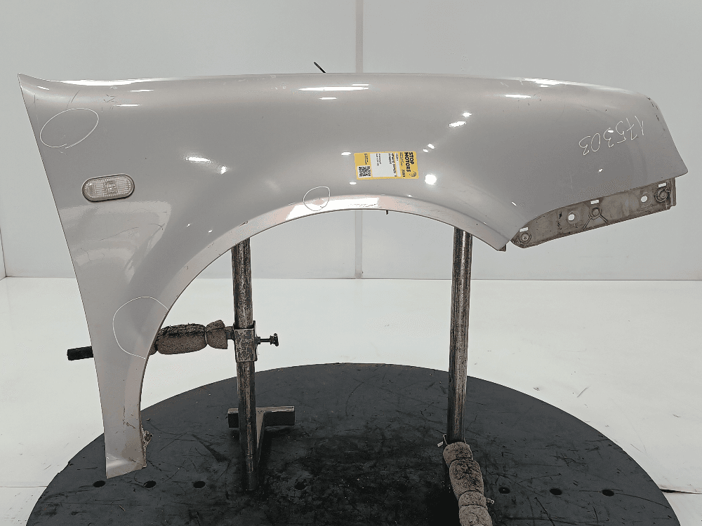 Крыло переднее правое к Volkswagen Golf 4 (97-06)