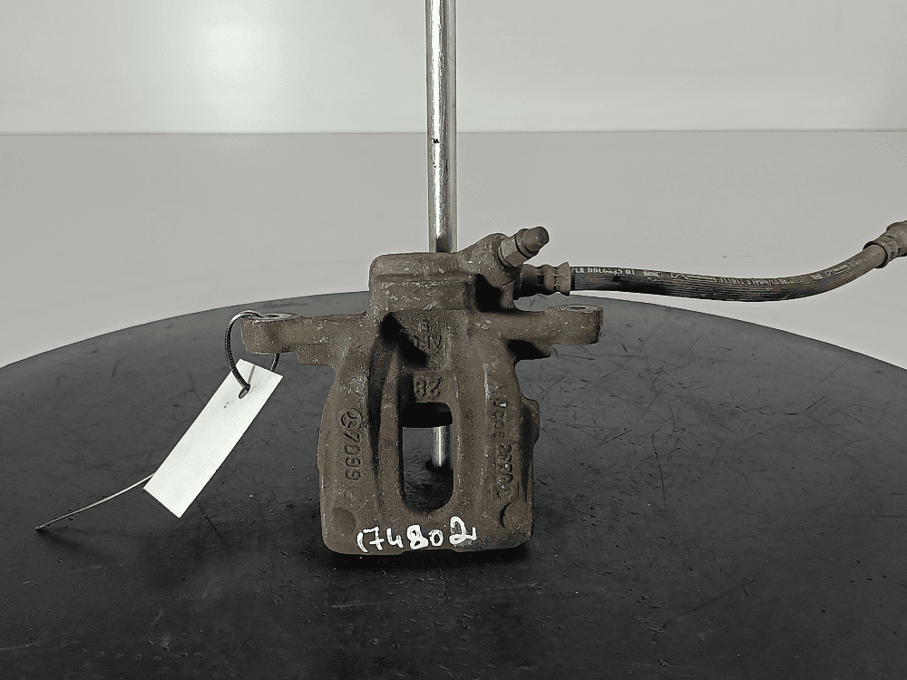 Суппорт задний правый к Mercedes A Class W168 (97-01)