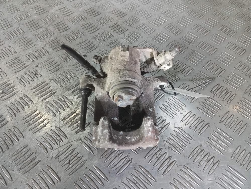 Суппорт задний правый к Volkswagen Golf 4 (97-06)