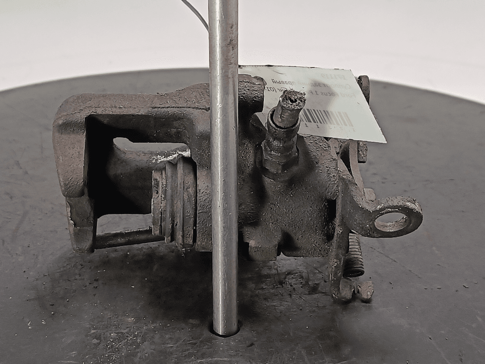 Суппорт задний правый к Ford Focus 1 Рестайлинг (01-05)