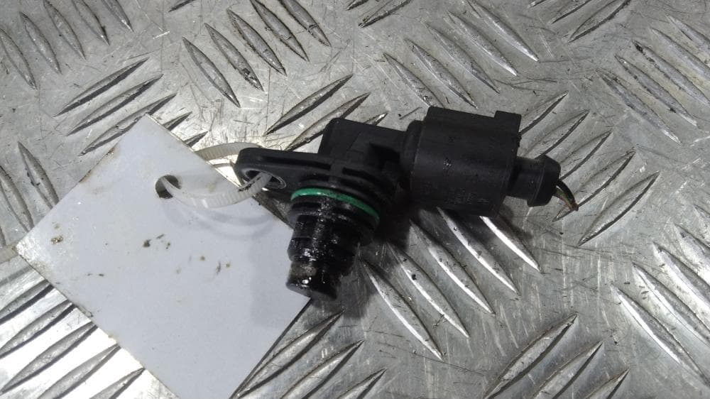 Датчик распредвала к Volkswagen Golf 6 (08-15)