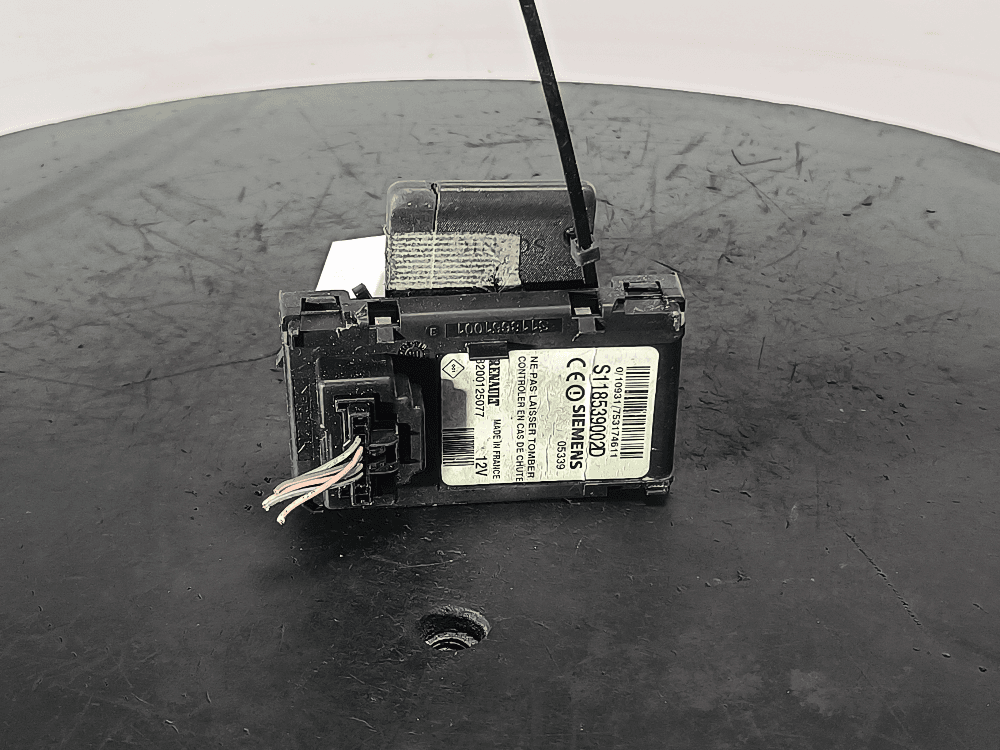 Замок зажигания к Renault Scenic 2 (03-06)