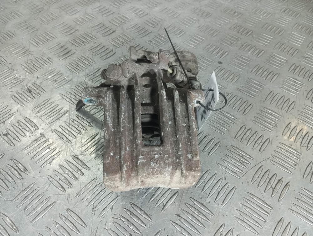 Суппорт задний левый к Volkswagen Golf 4 (97-06)