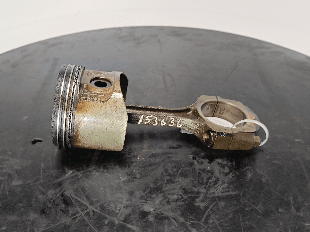 Поршень к Renault Clio 2 Рестайлинг (01-03)