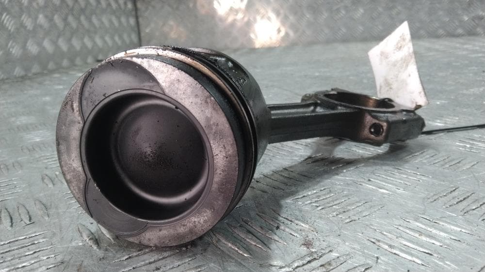 Поршень к Renault Megane 2 Рестайлинг (06-09)