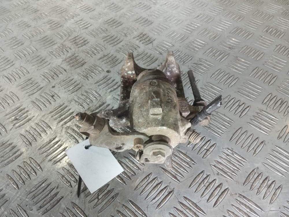 Суппорт задний правый к Volkswagen Golf 4 (97-06)