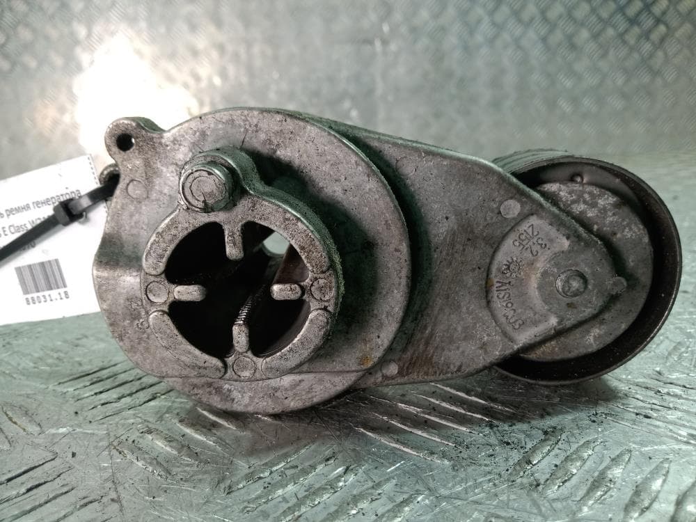 Натяжитель ремня генератора к Mercedes E Class W212/S212/C207/A207 Рестайлинг (13-16)