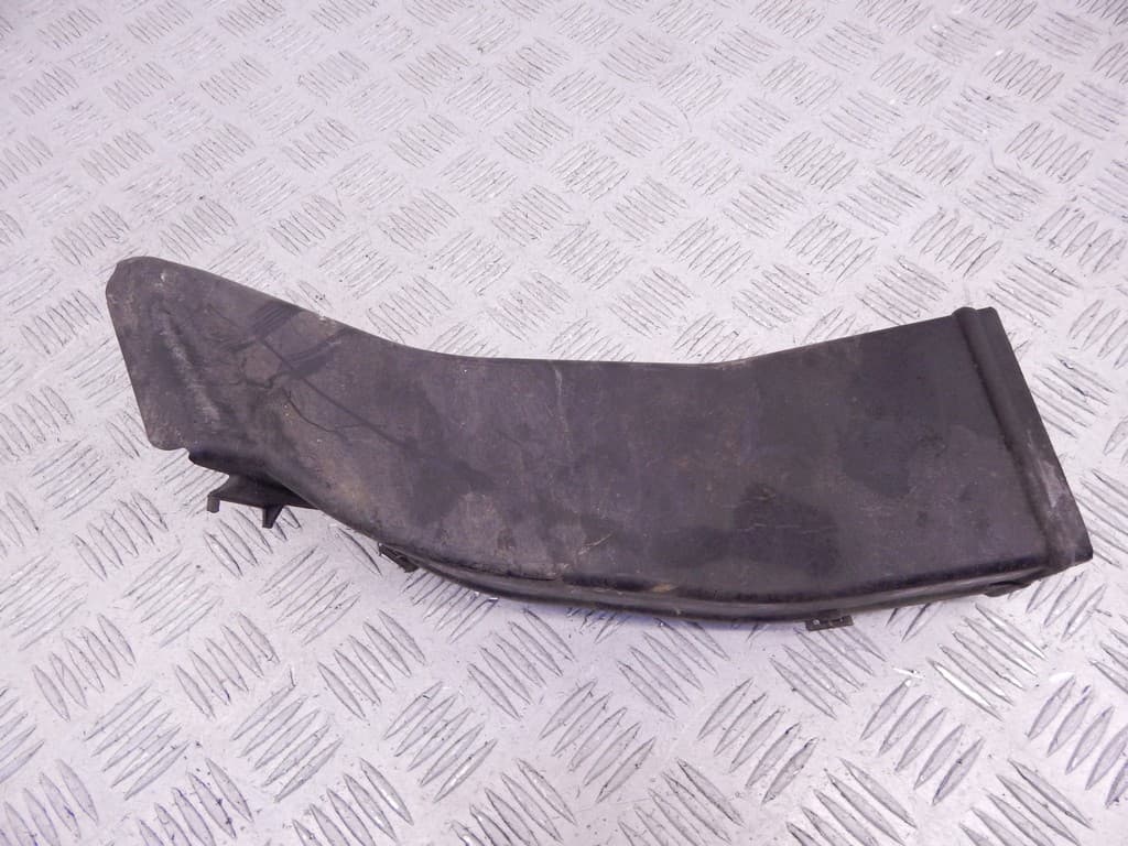 Воздуховод тормозной правый к BMW 5 E39 (95-00)