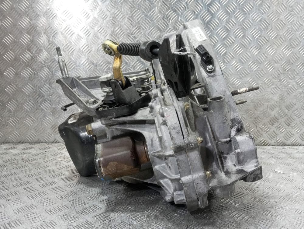 КПП механическая (МКПП) к Renault Clio 3 (05-09)