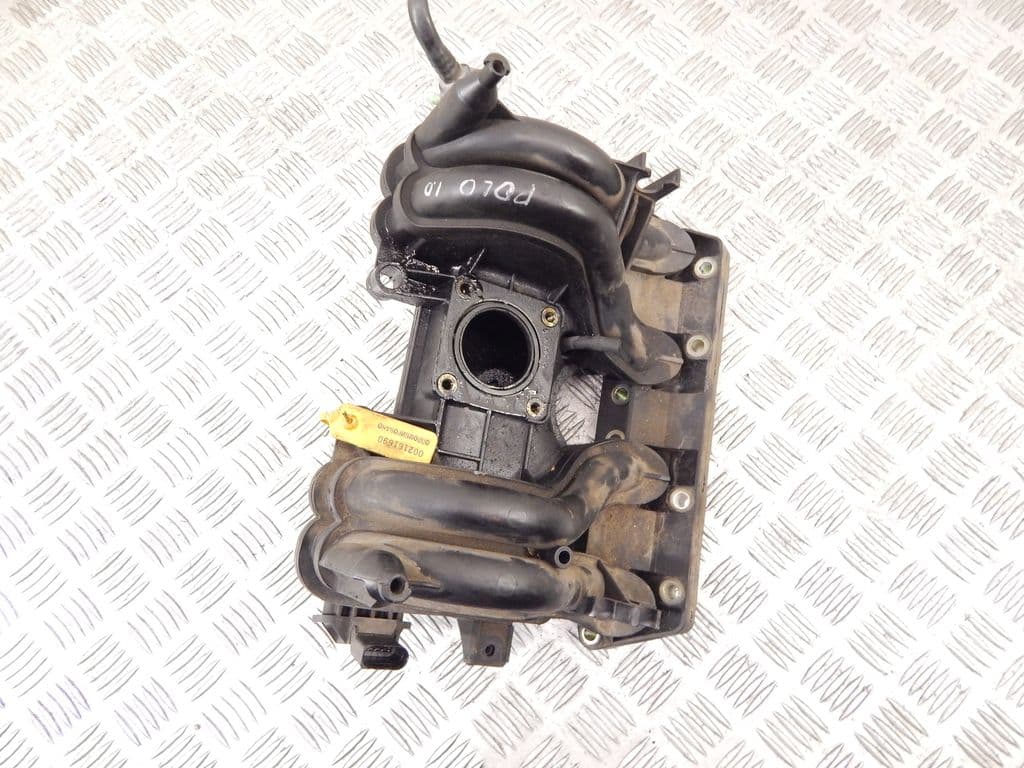 Коллектор впускной к Volkswagen Polo 3 (94-01)