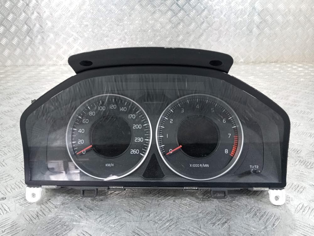 Щиток приборов (приборная панель) к Volvo S60 2 (10-13)