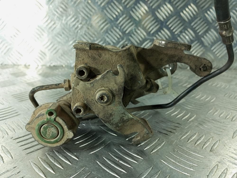 Суппорт задний правый к Citroen C4 Picasso 1 (06-13)