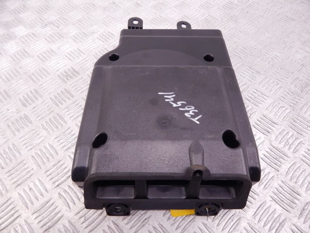 Сабвуфер к BMW 7 E65/E66 (01-05)