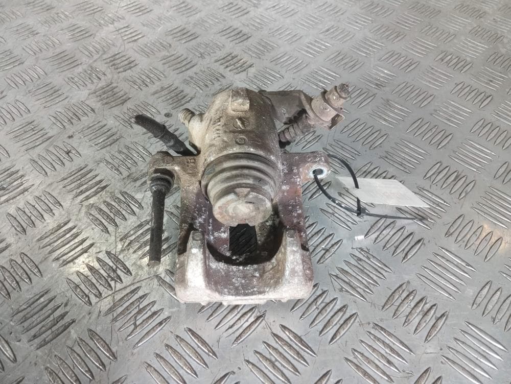 Суппорт задний правый к Volkswagen Golf 4 (97-06)