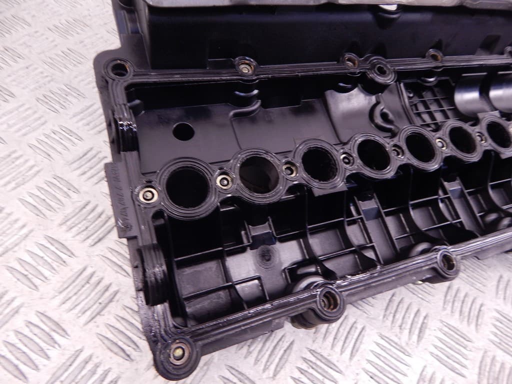 Клапанная крышка к BMW 3 E46 (97-03)