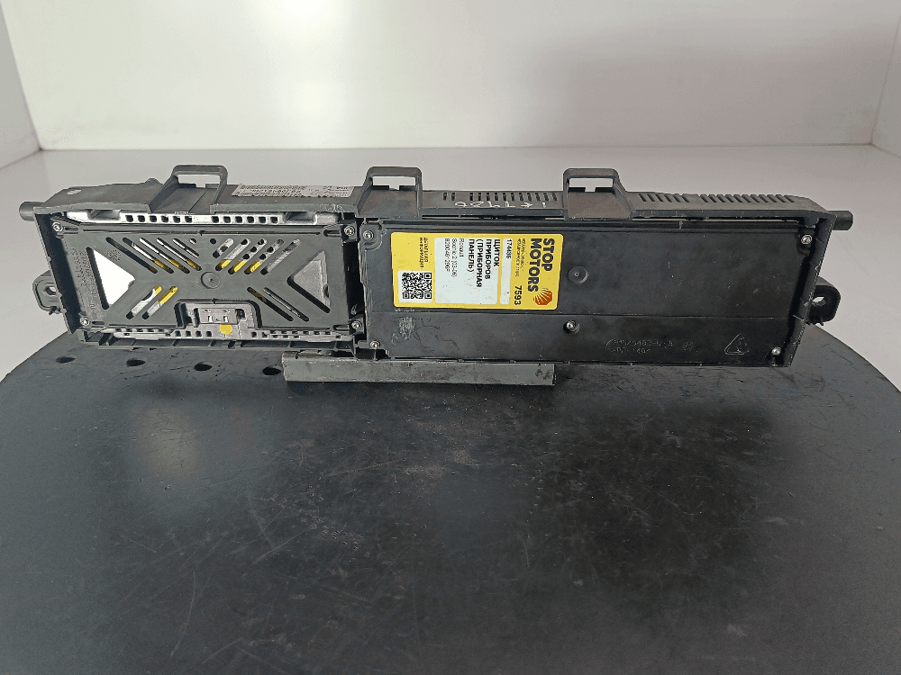 Щиток приборов (приборная панель) к Renault Scenic 2 (03-06)