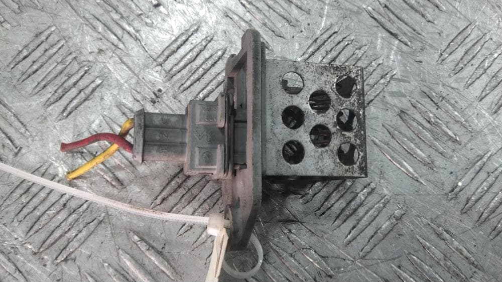 Сопротивление печки к Renault Scenic 1 (96-99)