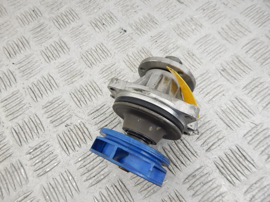 Помпа к BMW 5 E39 Рестайлинг (00-04)