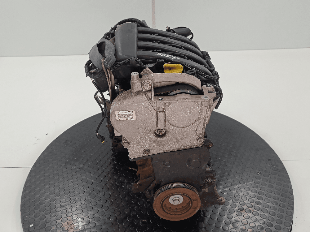 Двигатель к Renault Scenic 2 (03-06)
