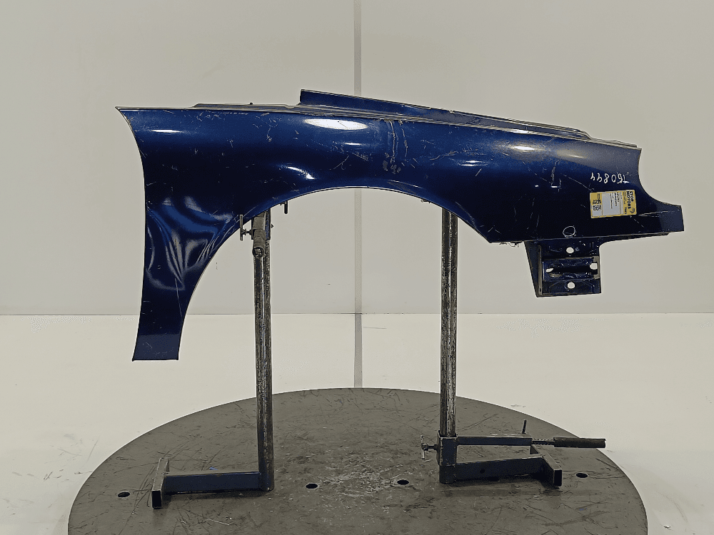 Крыло переднее правое к Renault Laguna 1 Рестайлинг (98-01)