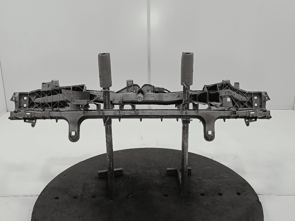 Передняя панель крепления облицовки (телевизор) к Ford C-Max 1 (03-07)