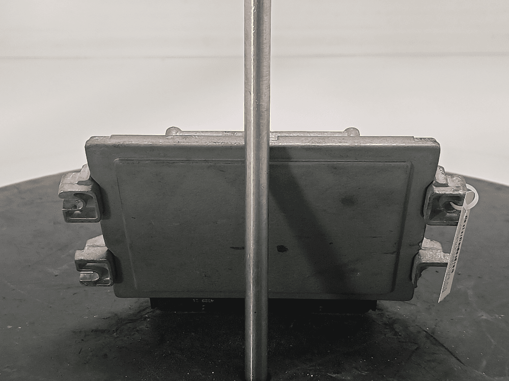 Блок управления двигателем к Renault Logan 1 (04-09)