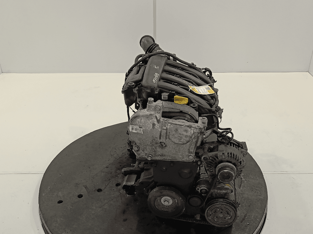 Двигатель к Renault Scenic 2 (03-06)
