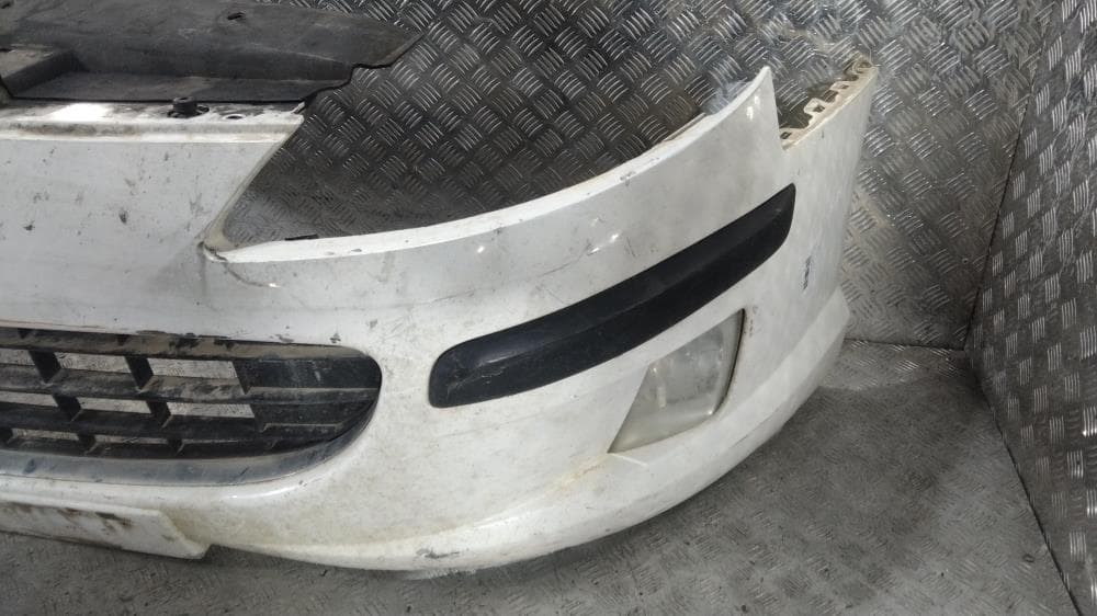 Бампер передний к Peugeot 407 (04-11)
