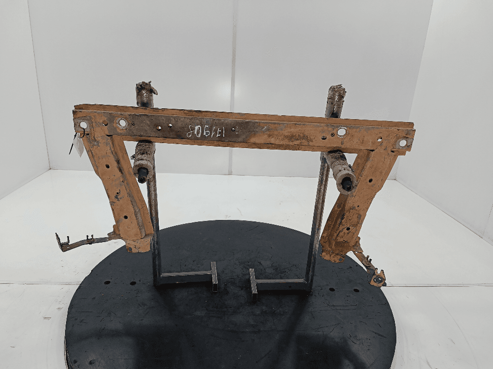 Балка под радиатор к Renault Megane 2 Рестайлинг (06-09)