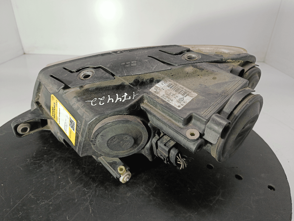 Фара правая к Volkswagen Passat B6 (05-10)