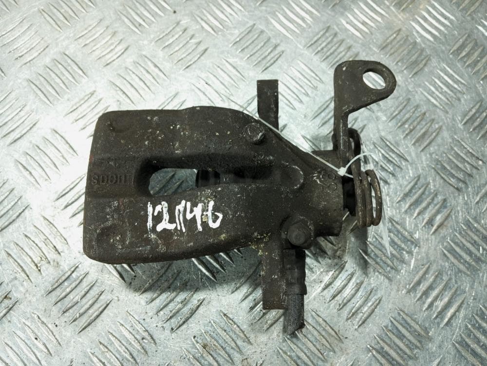 Суппорт задний левый к Alfa Romeo 147 (00-04)