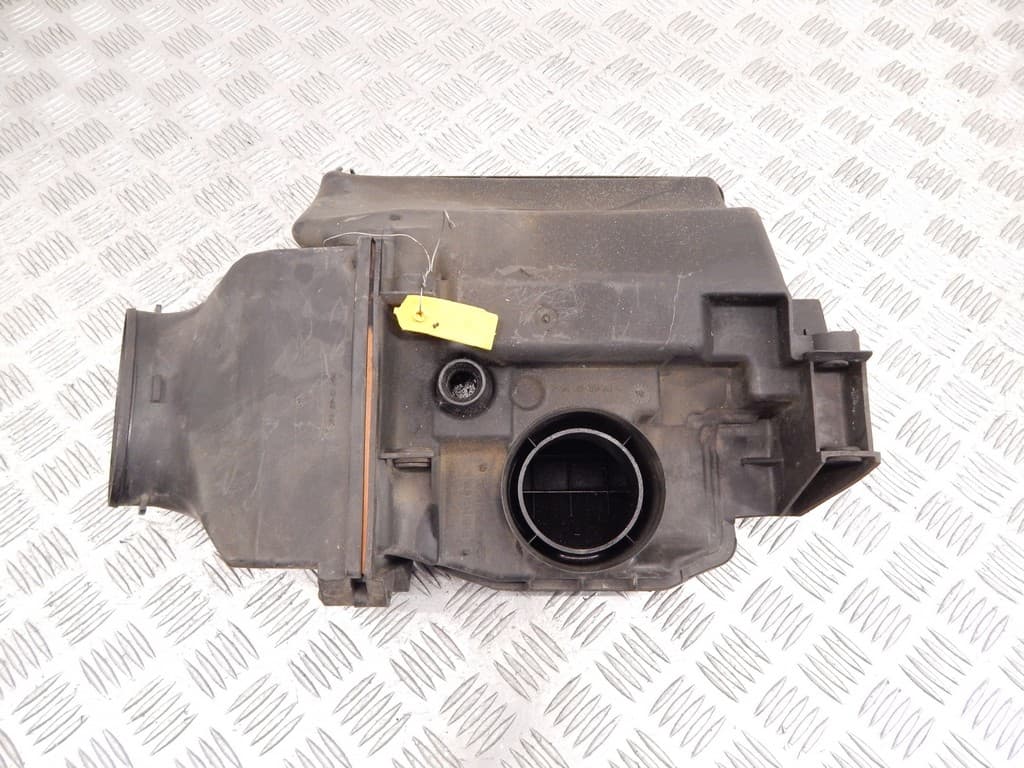 Корпус воздушного фильтра к Renault Kangoo 1 (98-03)