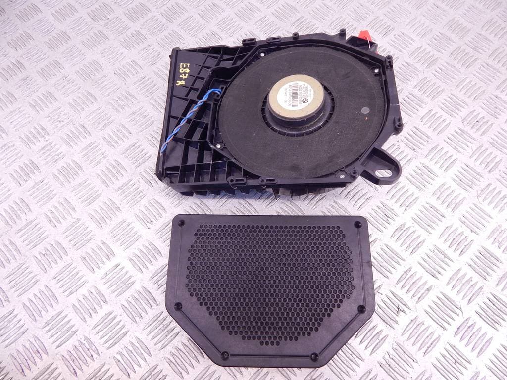 Сабвуфер к BMW 1 E81/E82/E87/E88 (04-07)