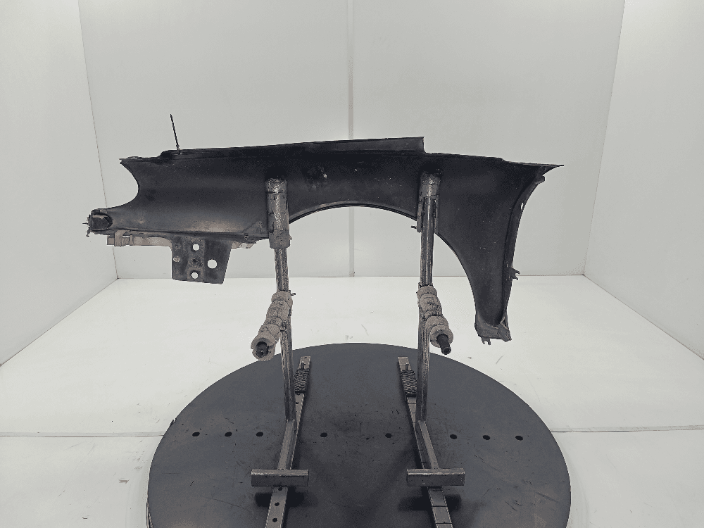 Крыло переднее правое к Renault Laguna 1 Рестайлинг (98-01)