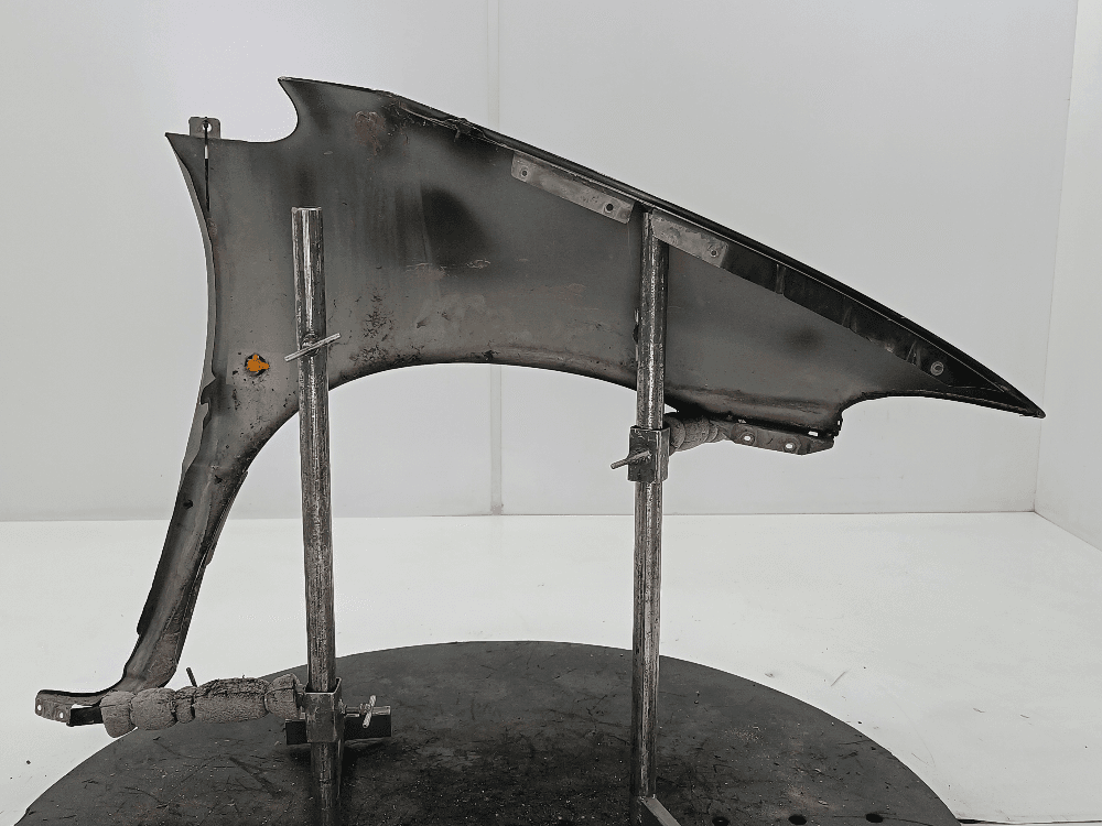 Крыло переднее левое к Chrysler Voyager 3 (95-01)