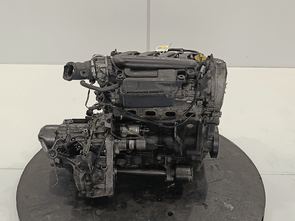 Двигатель к Renault Scenic 2 (03-06)