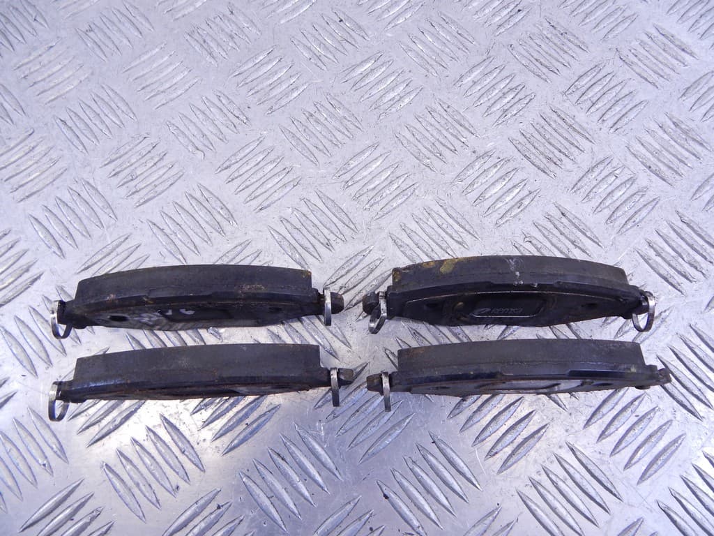 Тормозные колодки передние к Peugeot 206 1 (98-03)