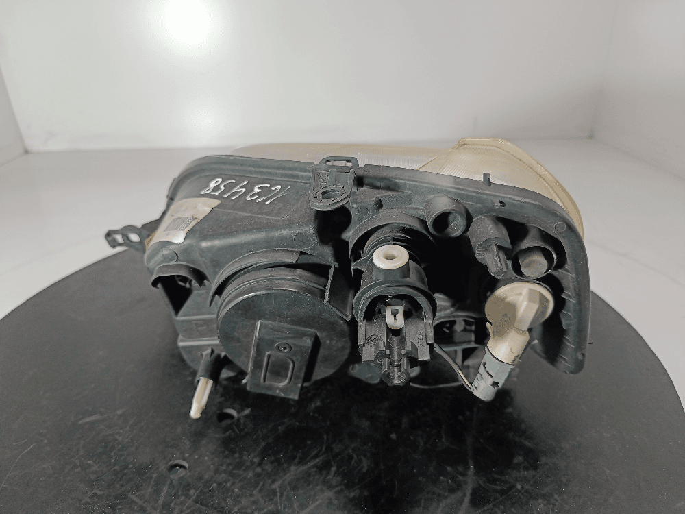 Фара правая к Renault Logan 1 (04-09)