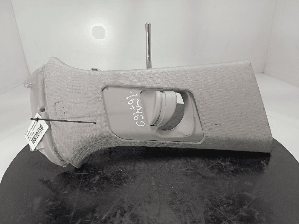 Обшивка стойки центральной правой к Volkswagen Touareg 3 (18-24)