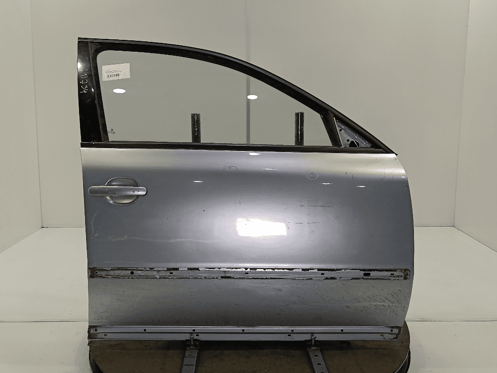 Дверь передняя правая к Volkswagen Passat B5+ Рестайлинг (00-05)