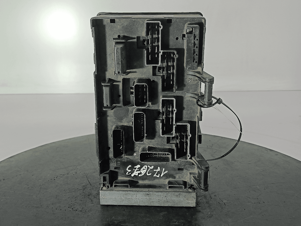 Блок предохранителей к Chrysler Voyager 4 (01-04)