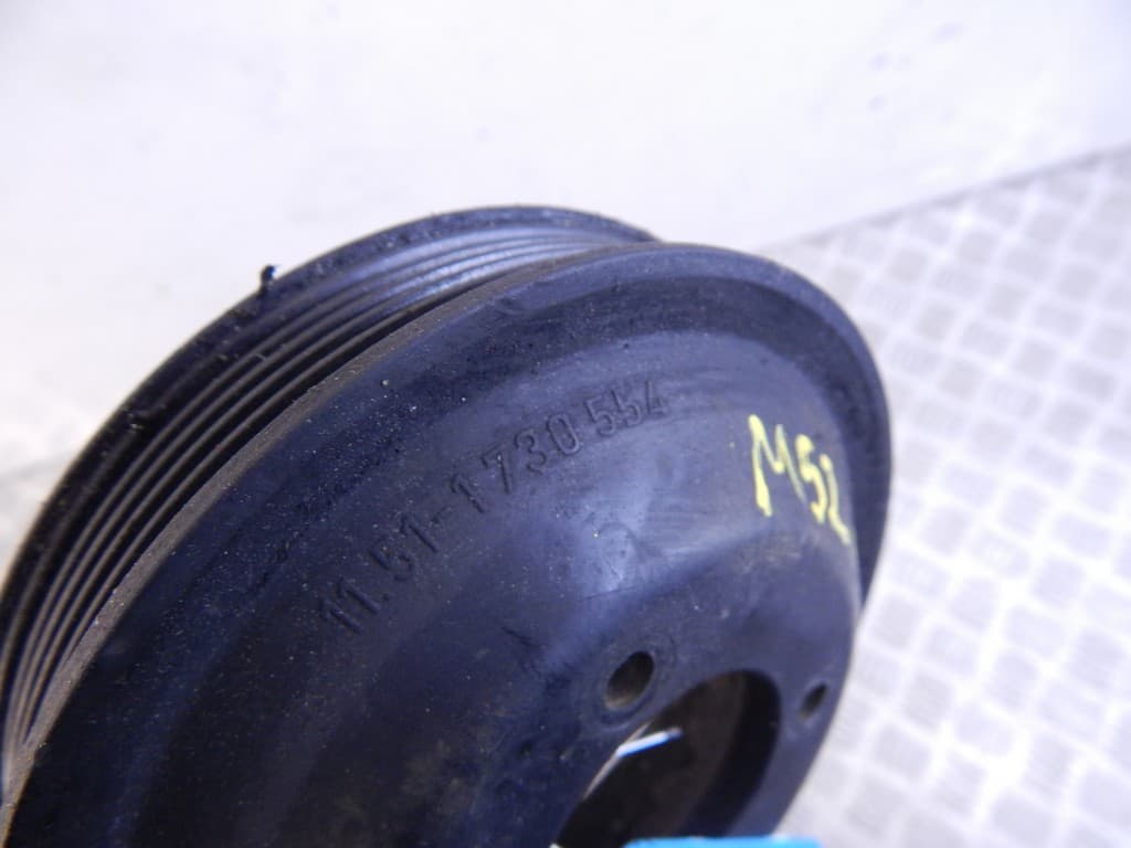 Шкив помпы к BMW 7 E38 (94-98)
