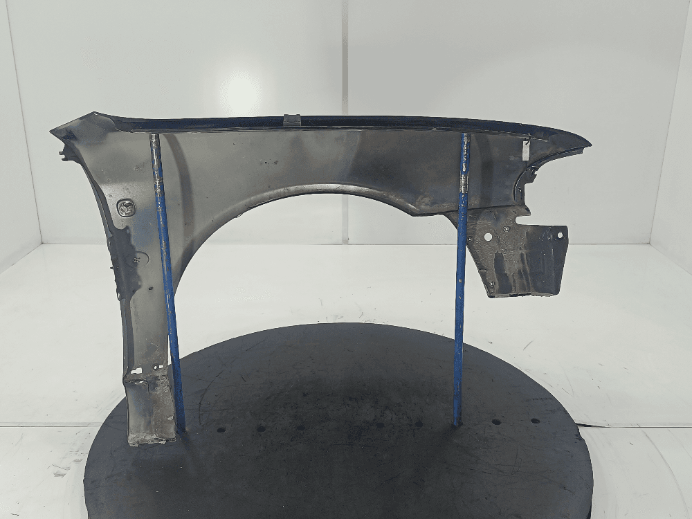 Крыло переднее левое к Audi A4 B5 (94-99)