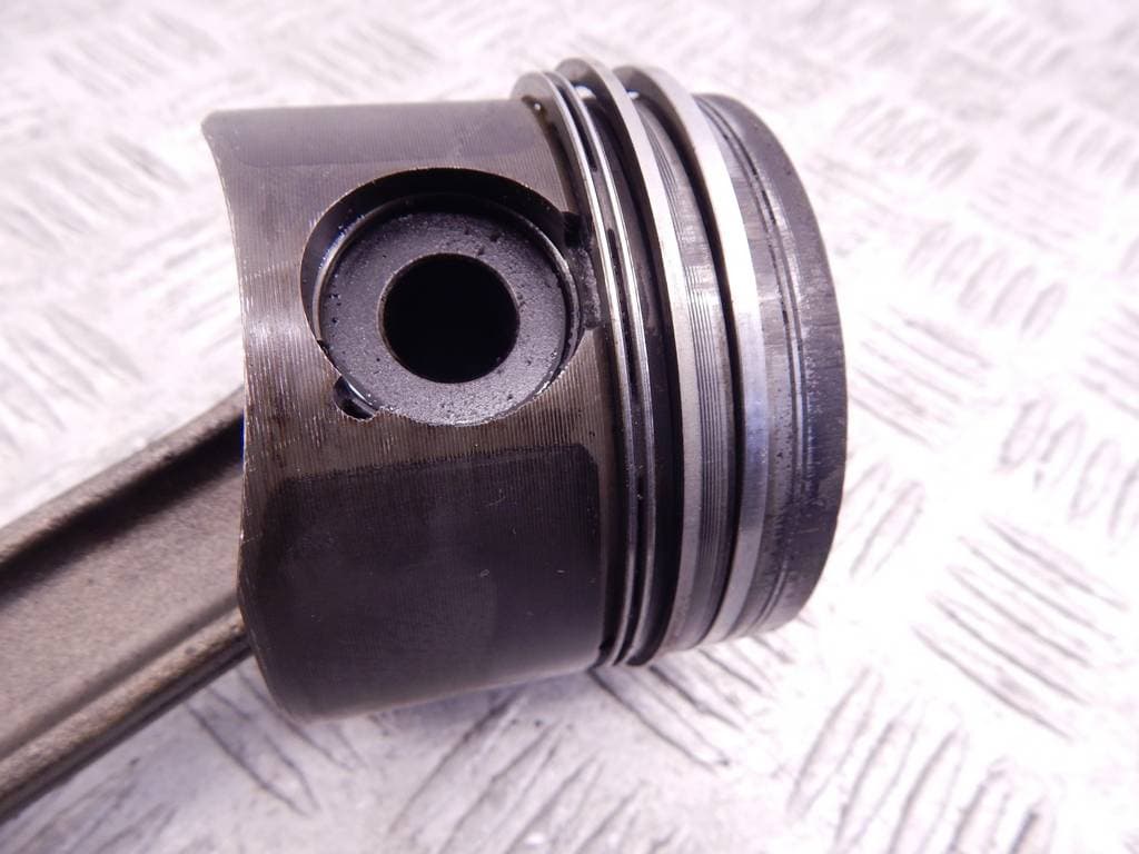 Поршень к BMW 5 E39 (95-00)