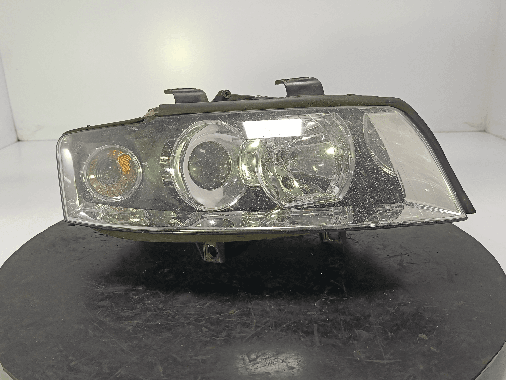 Фара правая к Audi A4 B6 (01-05)