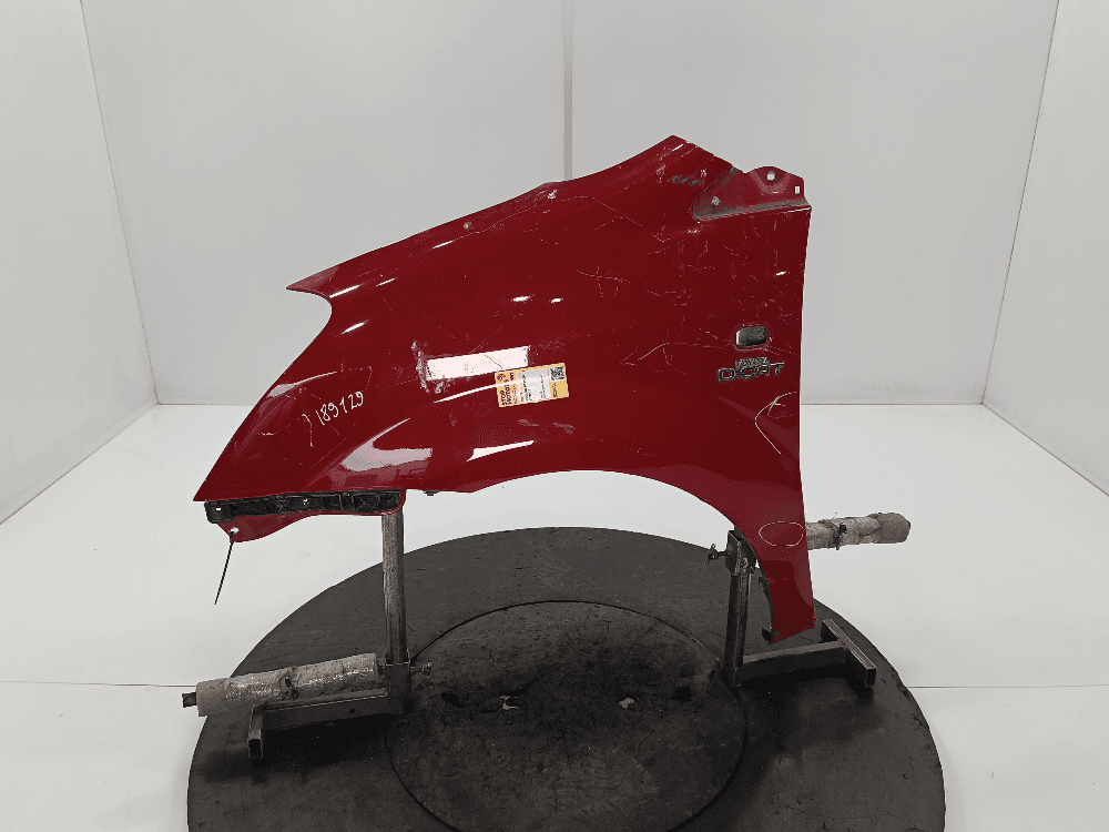 Крыло переднее левое к Toyota Corolla Verso 2 (04-07)