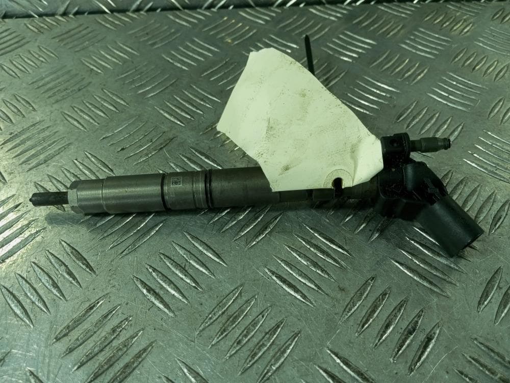 Форсунка к Audi A4 B8/8K (07-11)