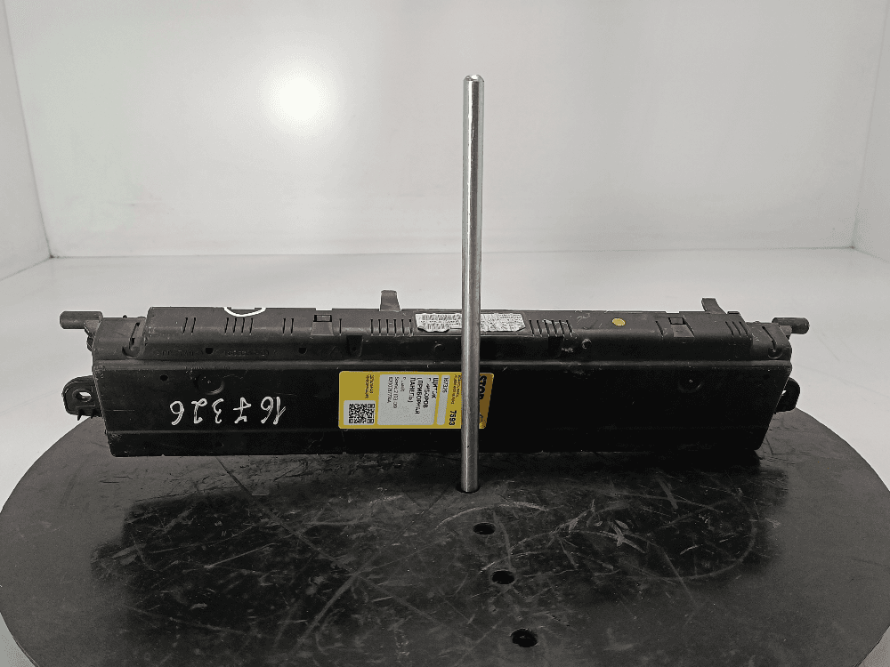 Щиток приборов (приборная панель) к Renault Scenic 2 (03-06)