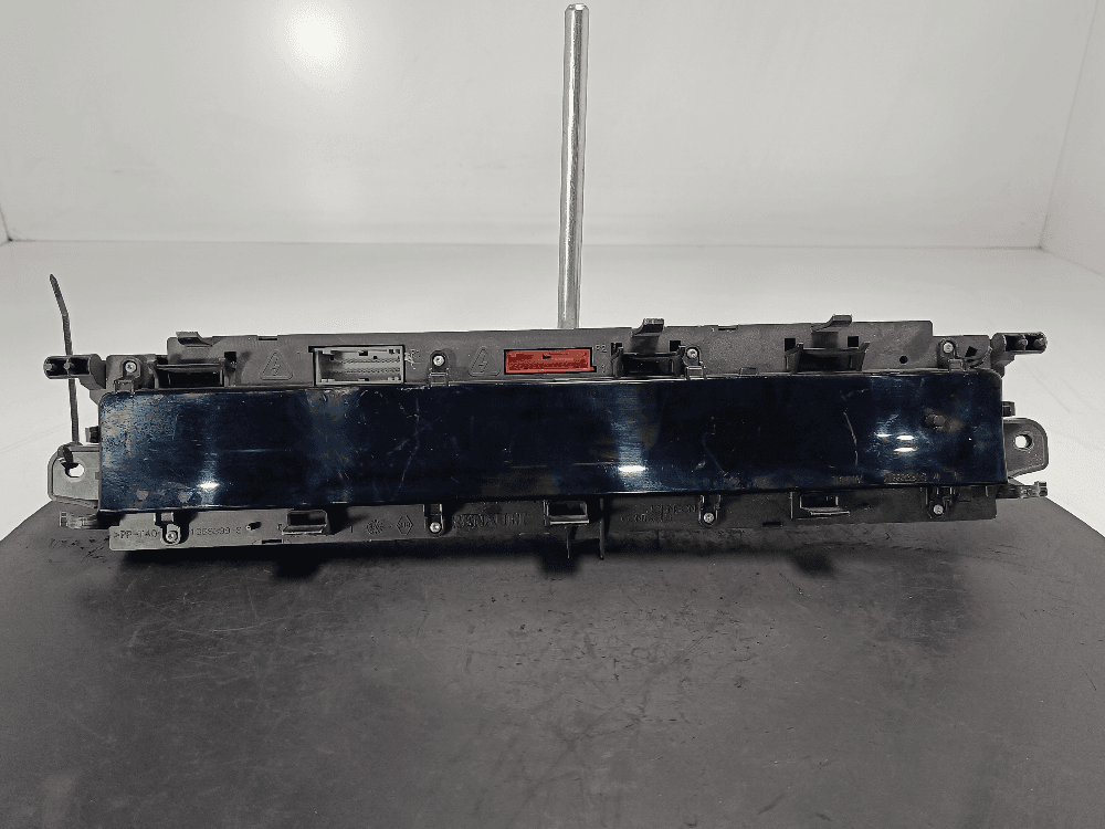 Щиток приборов (приборная панель) к Renault Scenic 2 (03-06)