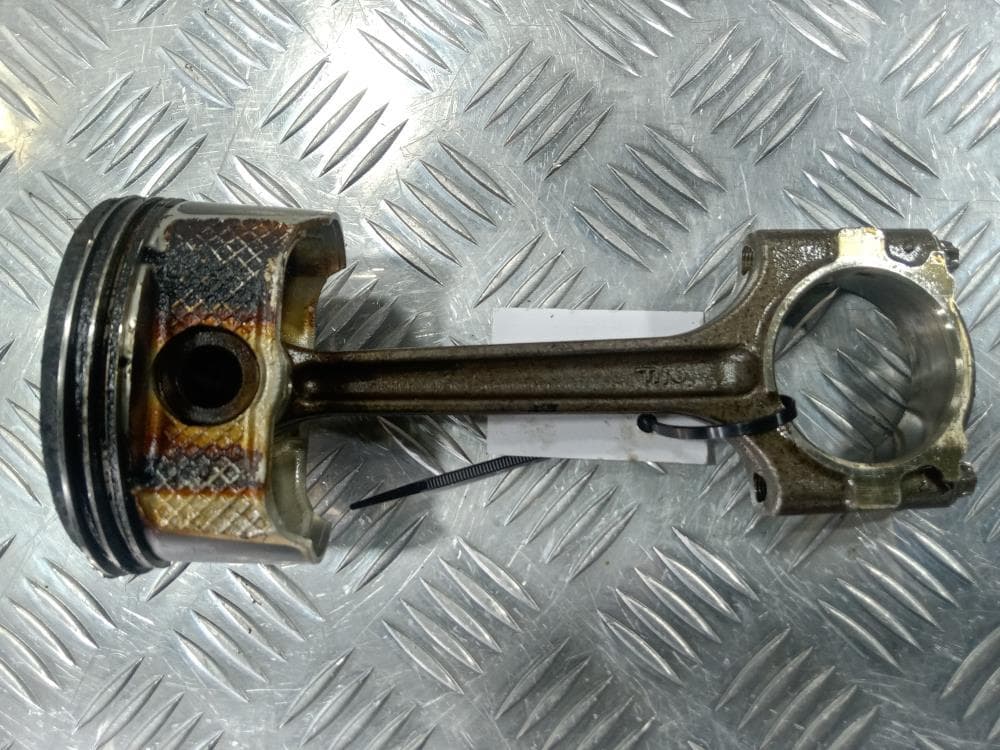 Поршень к Mazda 3 BK Рестайлинг (06-09)